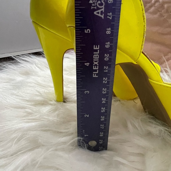 Brand New - Paprika Neon Yellow Heels - Picture 5 of 6
